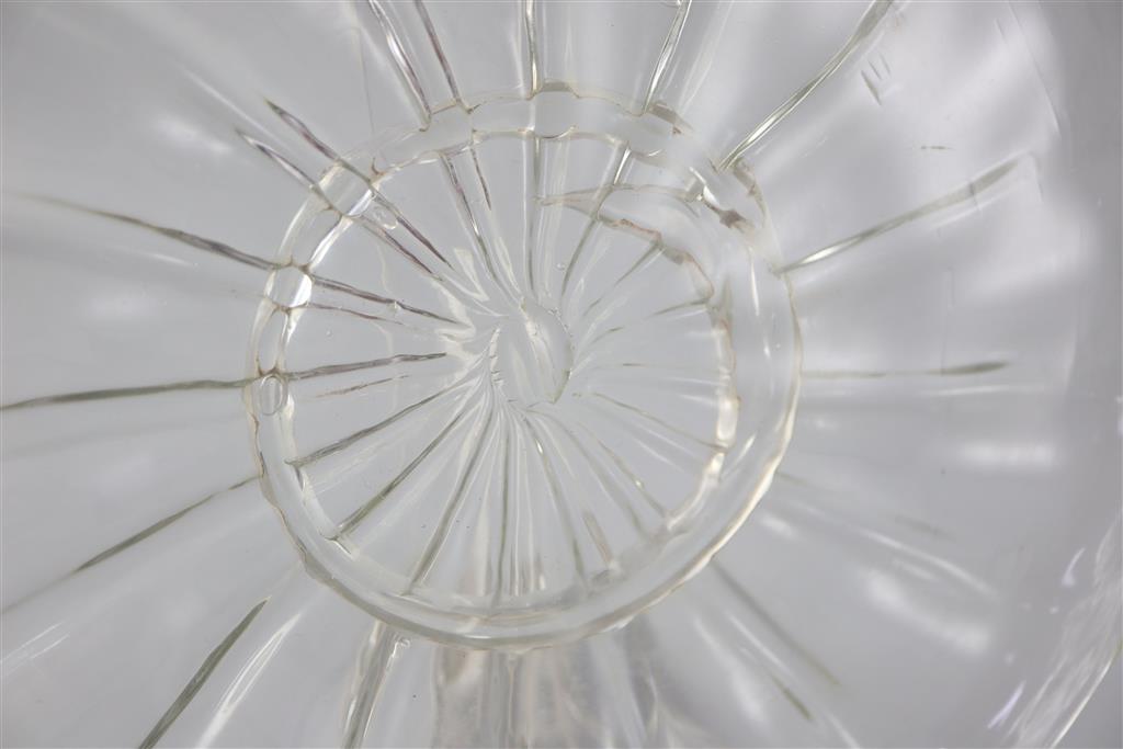 A Georgian rib moulded glass dish, mid 18th century, 22cm diameter